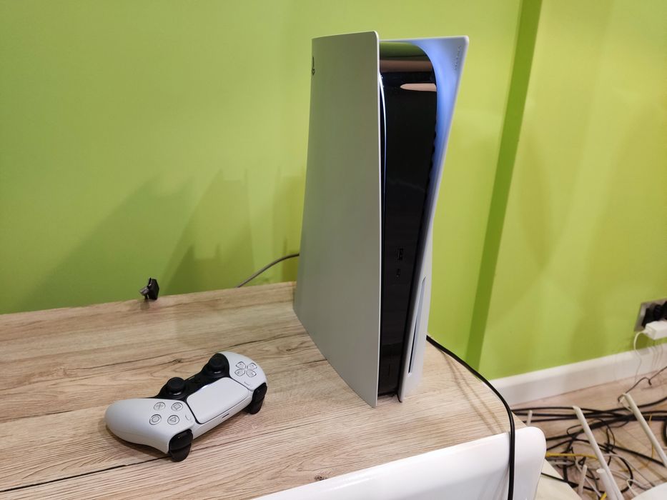 Sony PS5 z napędem CFI-1216A Konsola Jak Nowa Gry Gran Turismo Fortnit