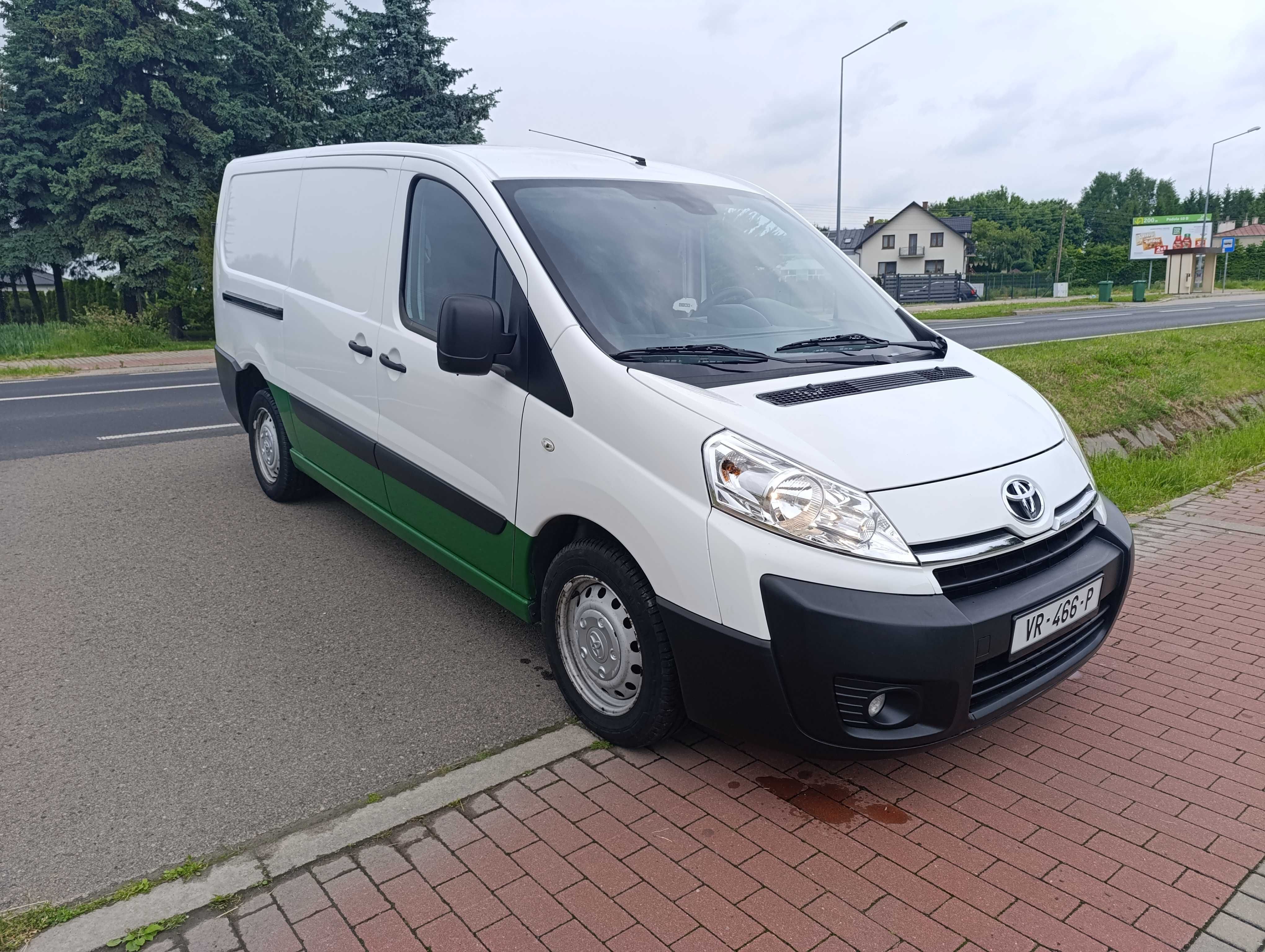 Toyota ProAce L2H1 data pierwszej rejestracji 02.10.2015rok