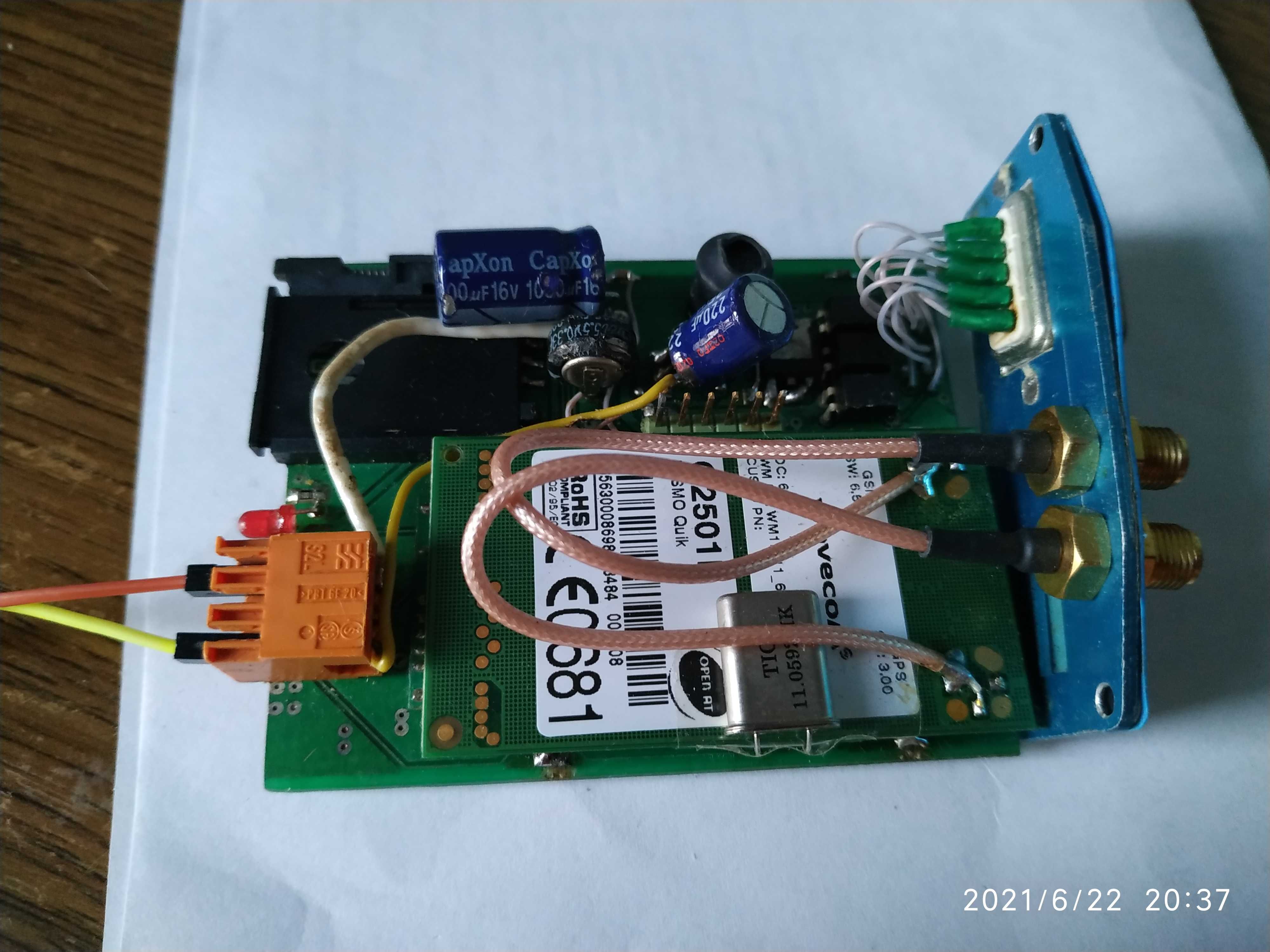 автомобильная  GPS трекер в металлическом боксе WaveCOM Q2501B