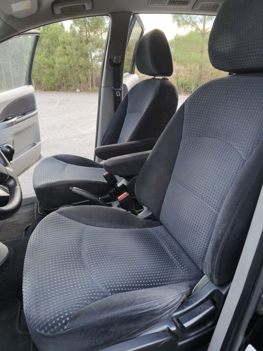 Mitsubishi Grandis 2.0 DI-D