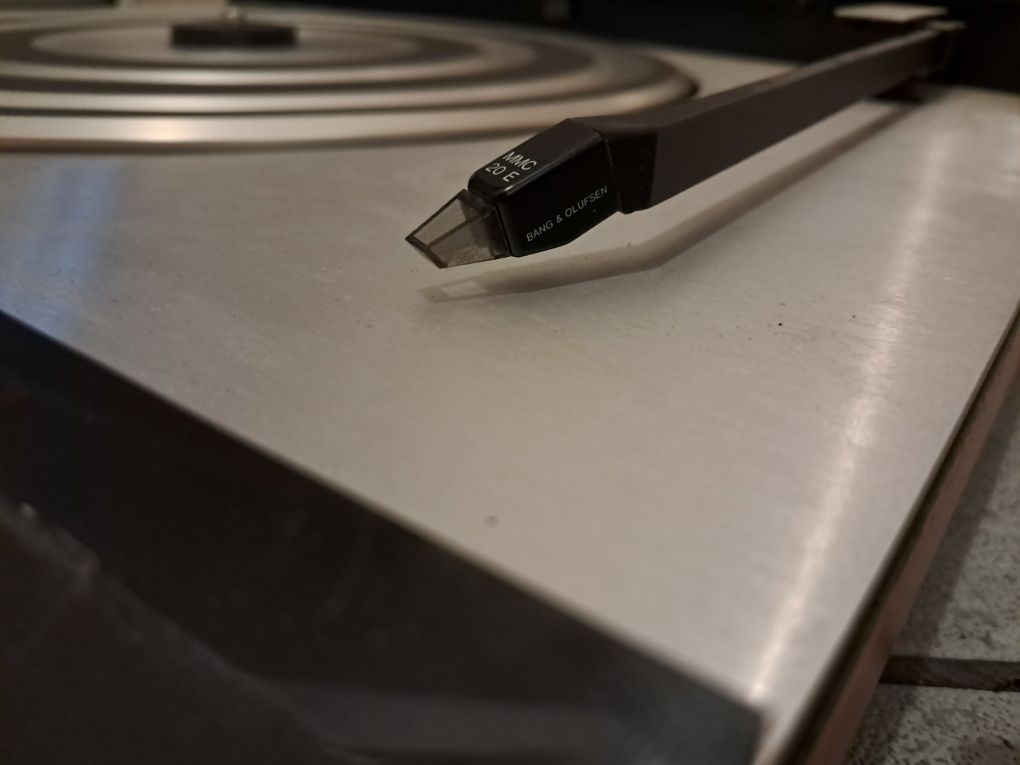 Gramofon Bang & Olufsen Beogram 2200