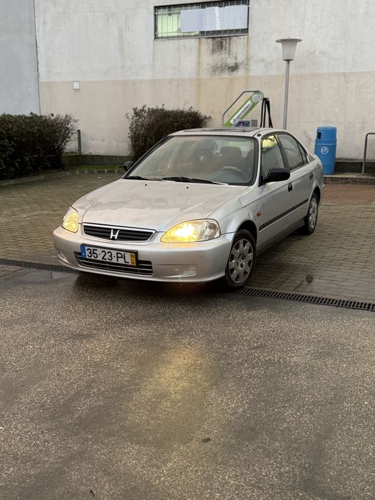 Honda civic 1.5  Vtec exelente estado