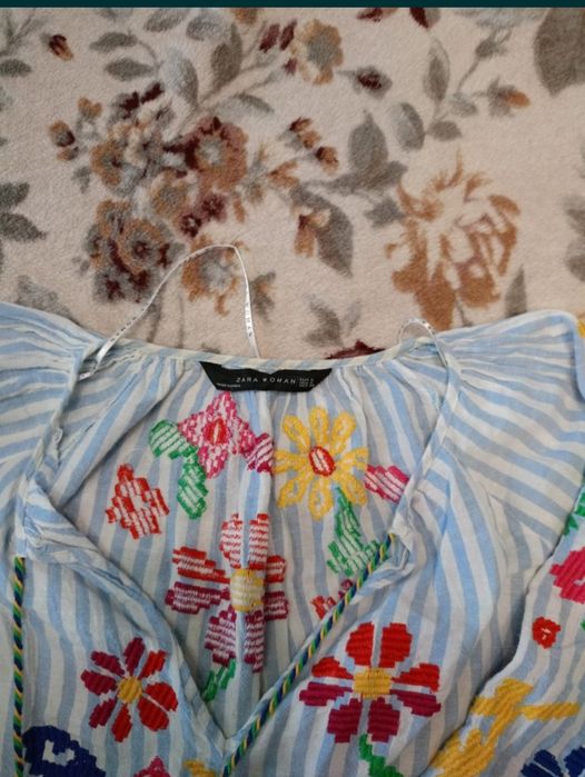 Блузка Zara c вышивкой