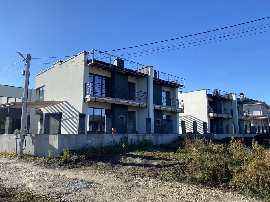 БЕЗ КОМІСІЇ Продаж котедж дуплекс 130 м2 с. Зубра