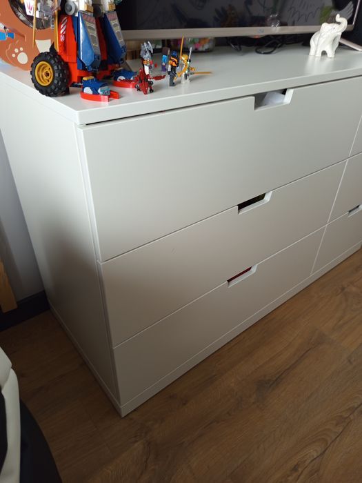 Sprzedam komodę Ikea 6 szuflad kolor biały