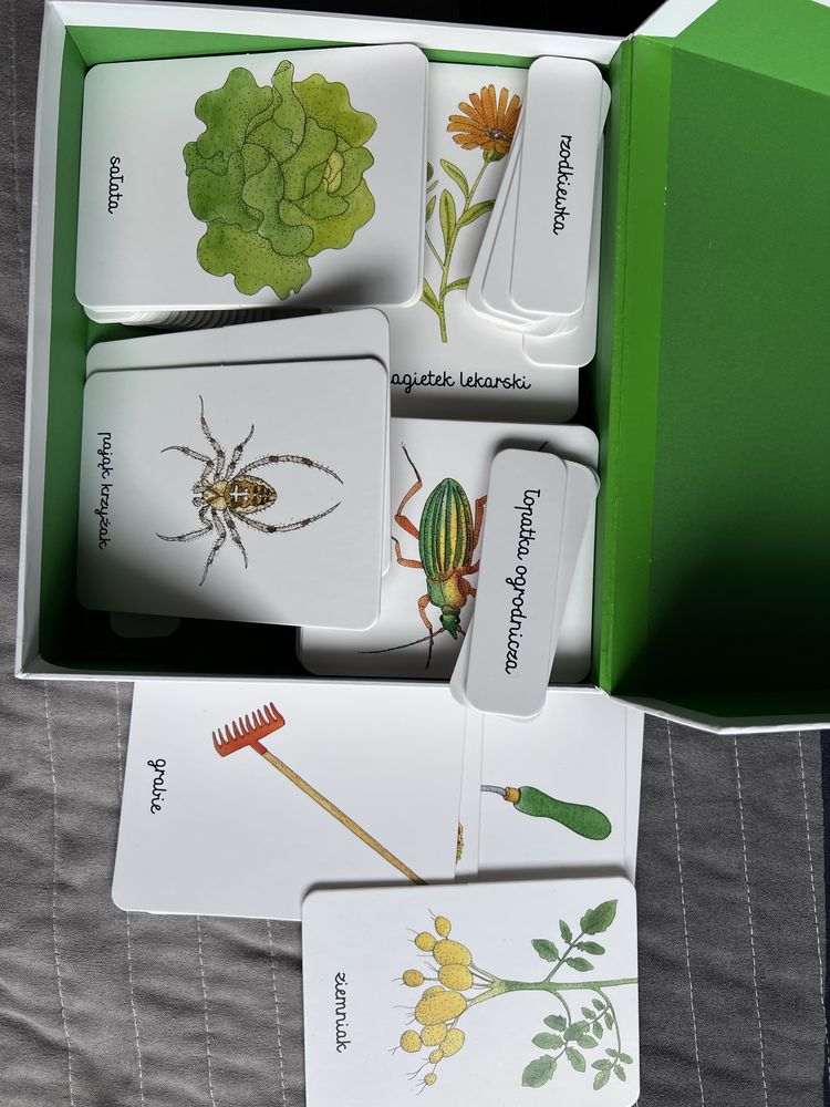 Biblioteczka Montessori – Ogród