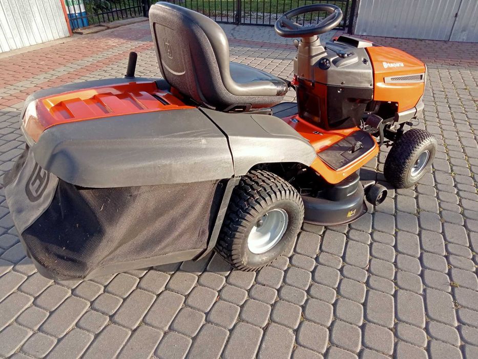 Traktorek kosiarka HusqvarnaCTH173 z pompą oleju