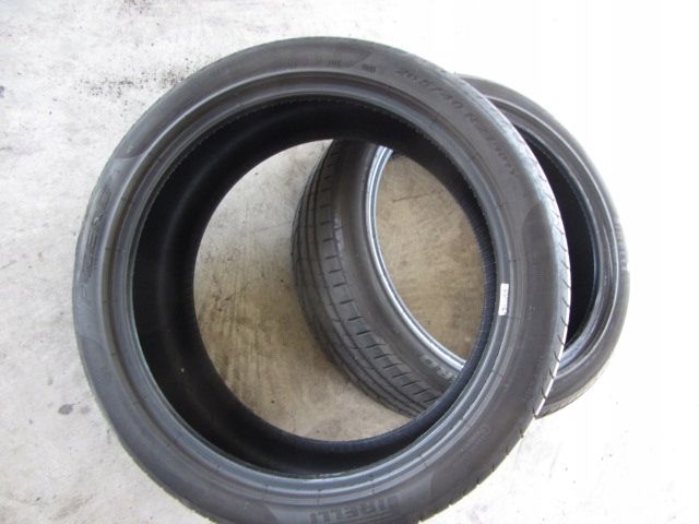 Pirelli pzero 265/40/21