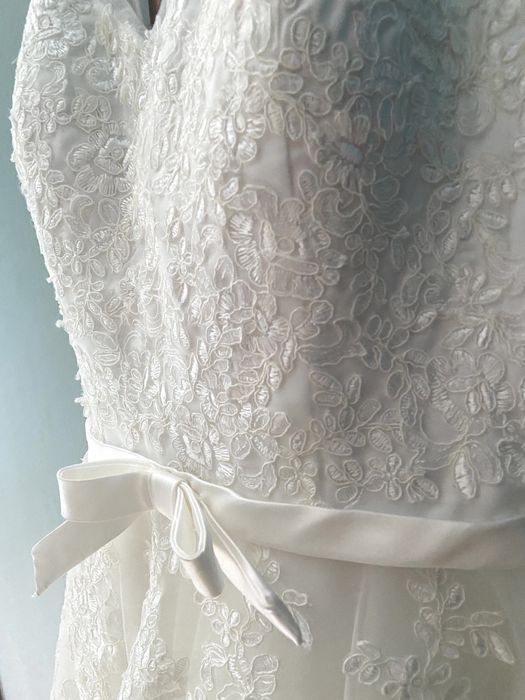 Свадебное платье молочного цвета