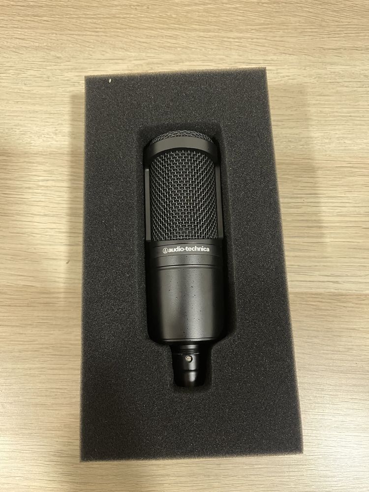 Audio-Technica AT2020 Microfone