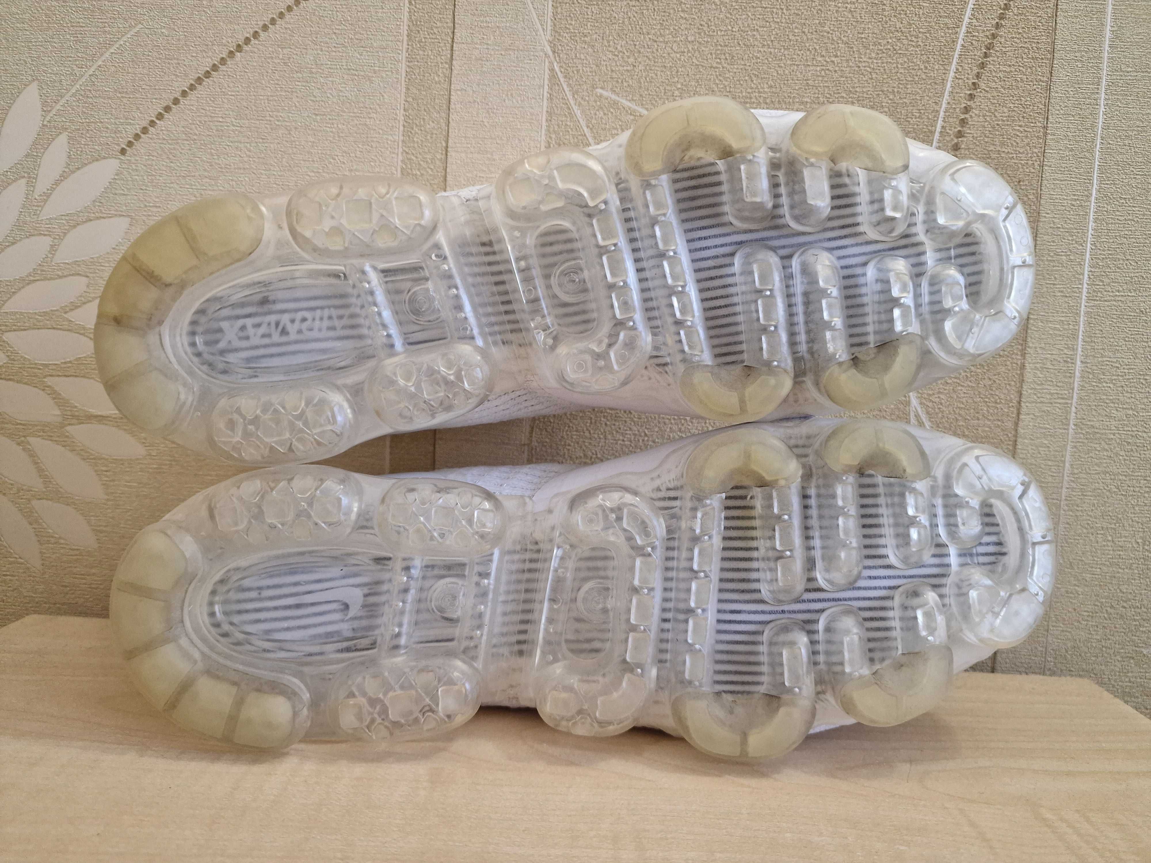 Кросівки Nike Air VaporMax Flyknit 2 розмір 45