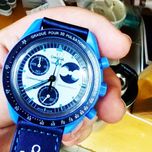 Super Blue Moon Chrono - designerski czasomierz z kosmicznym stylem!
