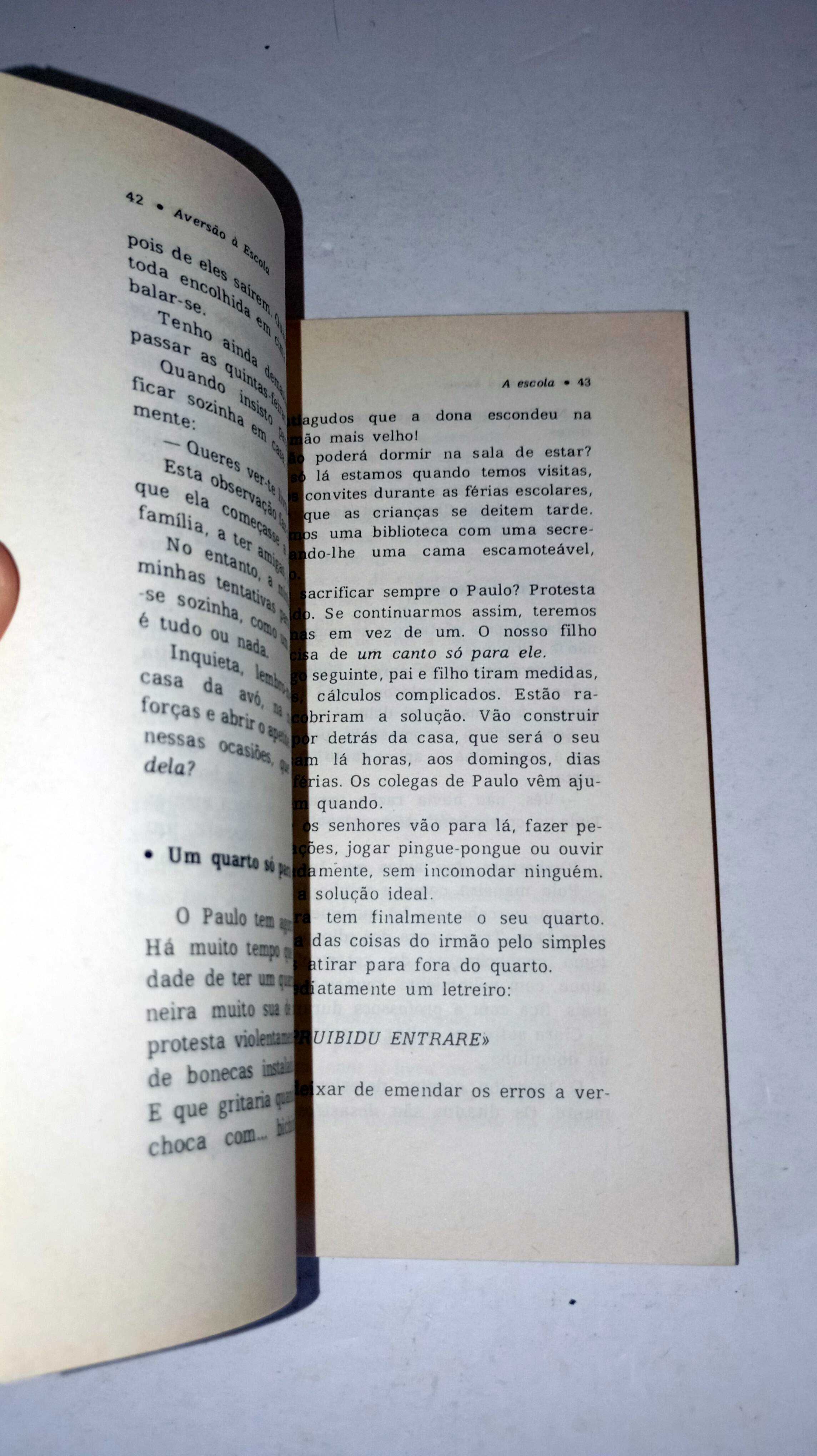 Aversão à Escola - Biblioteca do pais