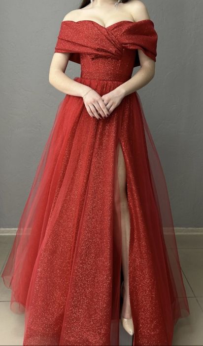 Продам дуже красиву випускну сукню