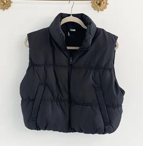 Жилетка чорного кольору H&M