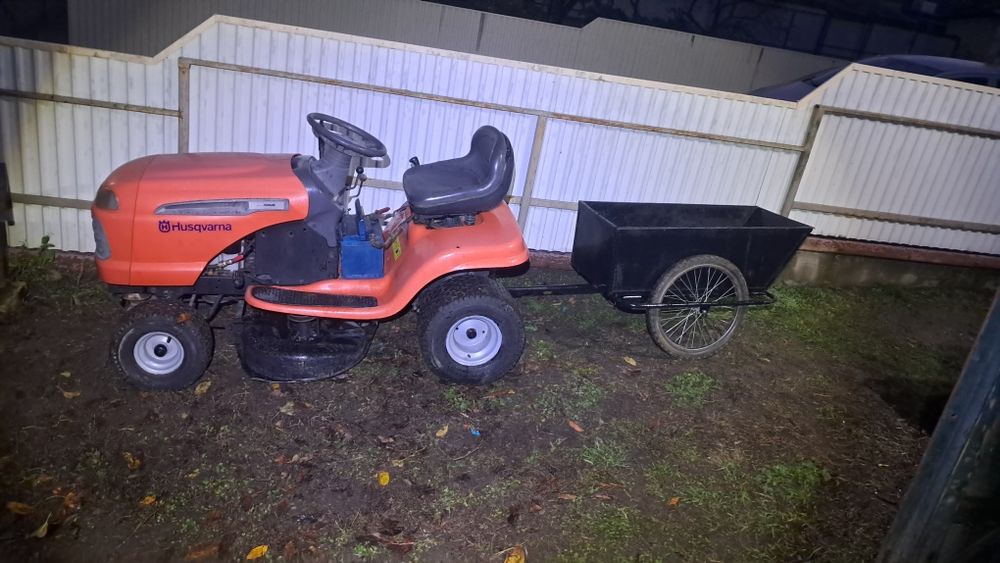 Садовий трактор газоно косарка Husqvarna Lt151