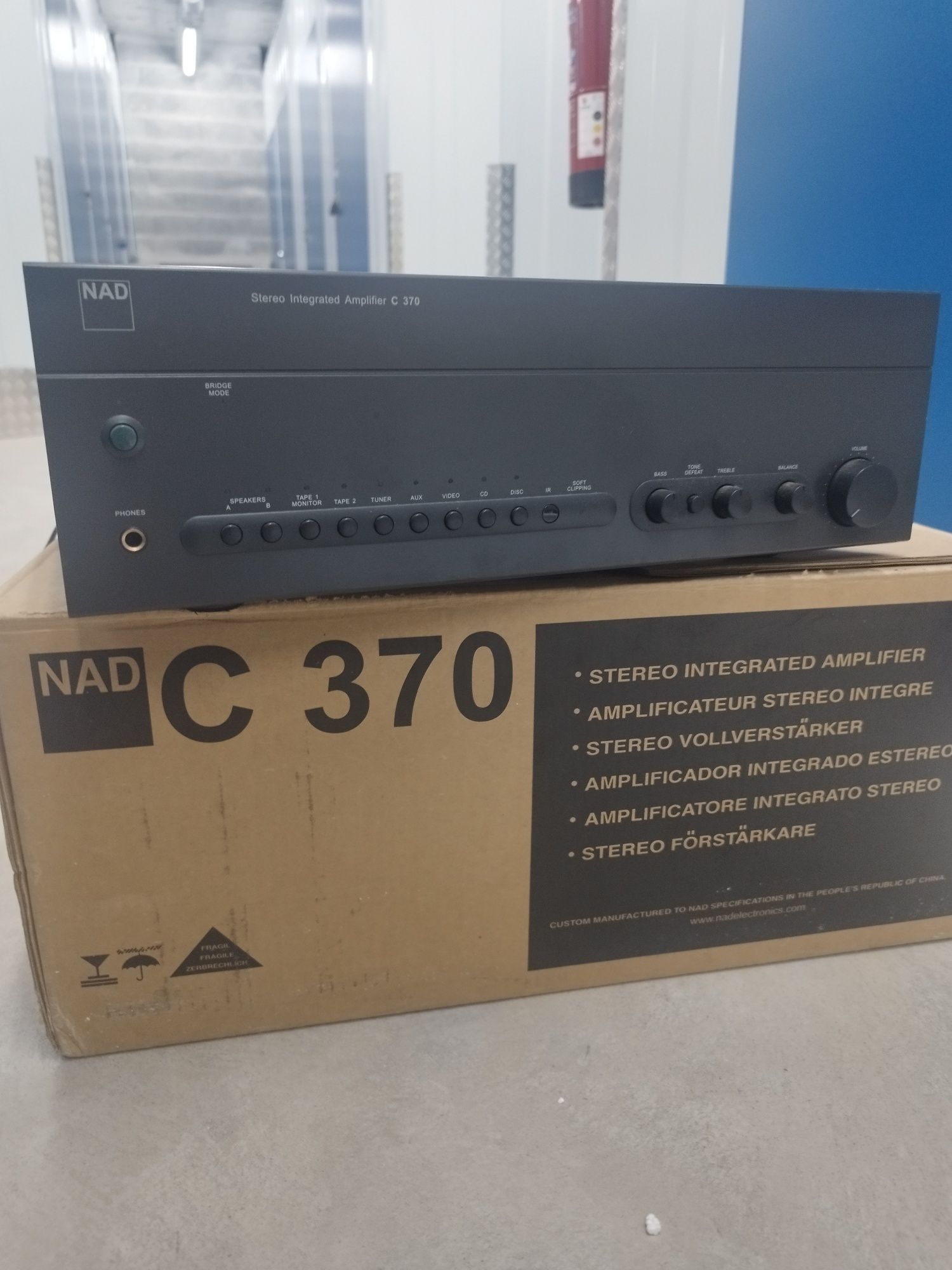 Amplificador NAD C 370