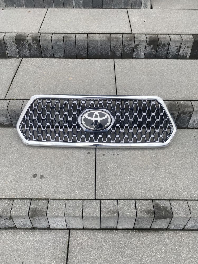 Grill Przedni Toyota Tacoma