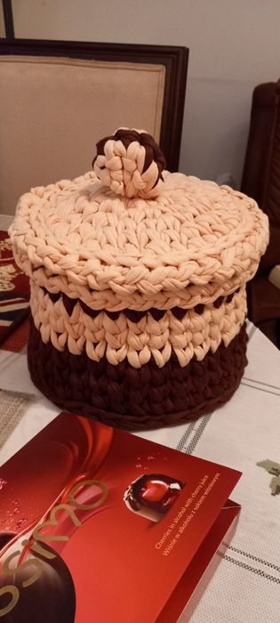 Cestos trapilho  com tampa para castanhas