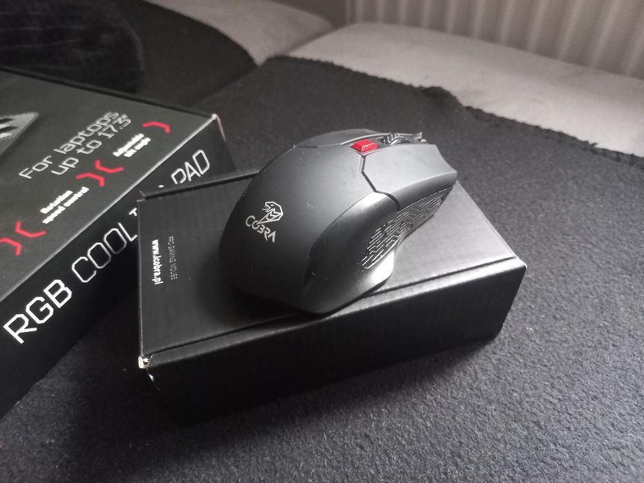 Zestaw Podstawka chłodząca pod laptopa + myszka bezprzewodowa 
J