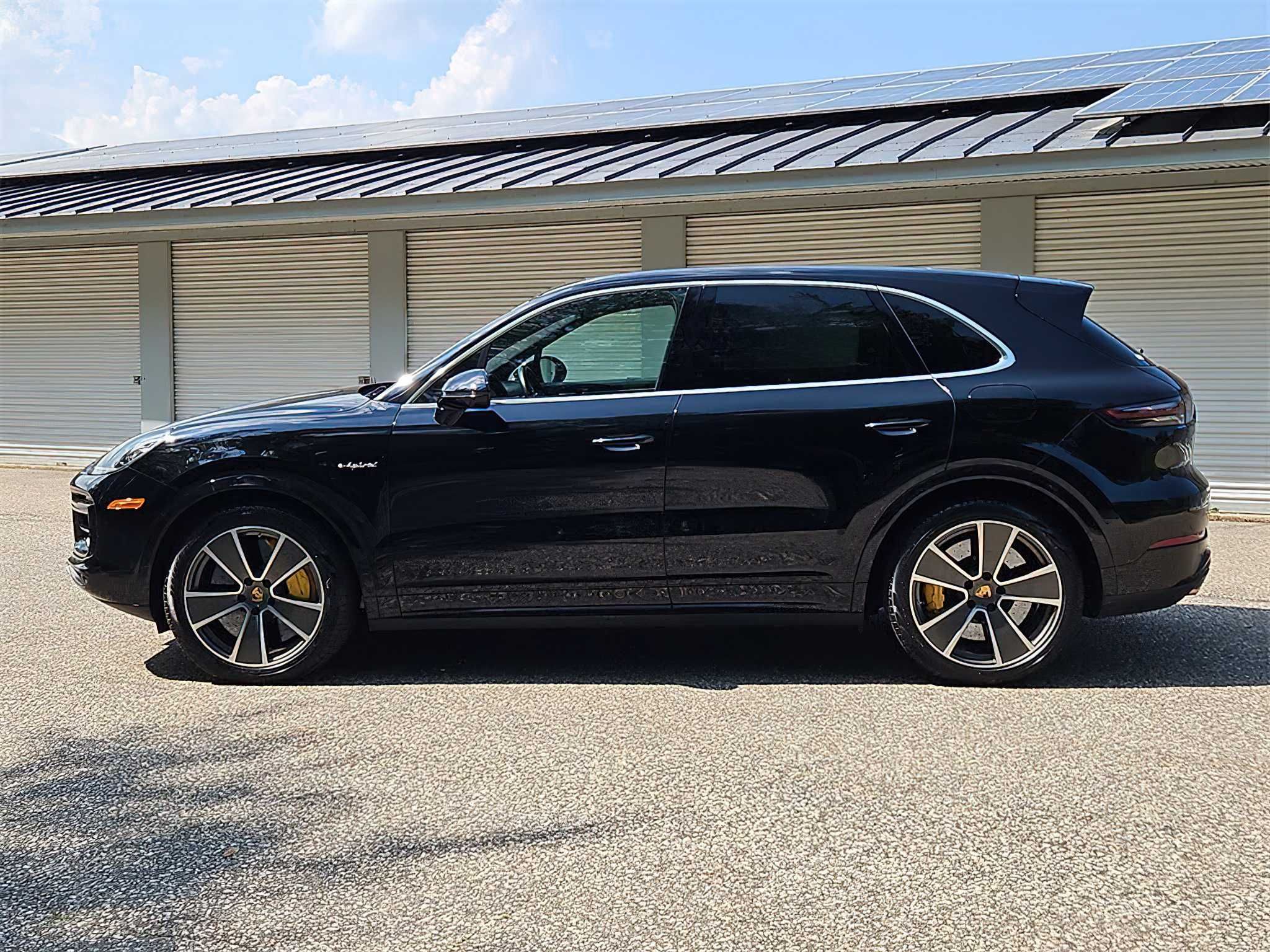 Porsche Cayenne Hybrid 2022