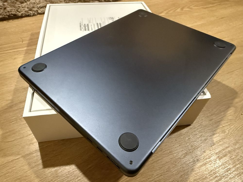 Macbook Air M3 2024