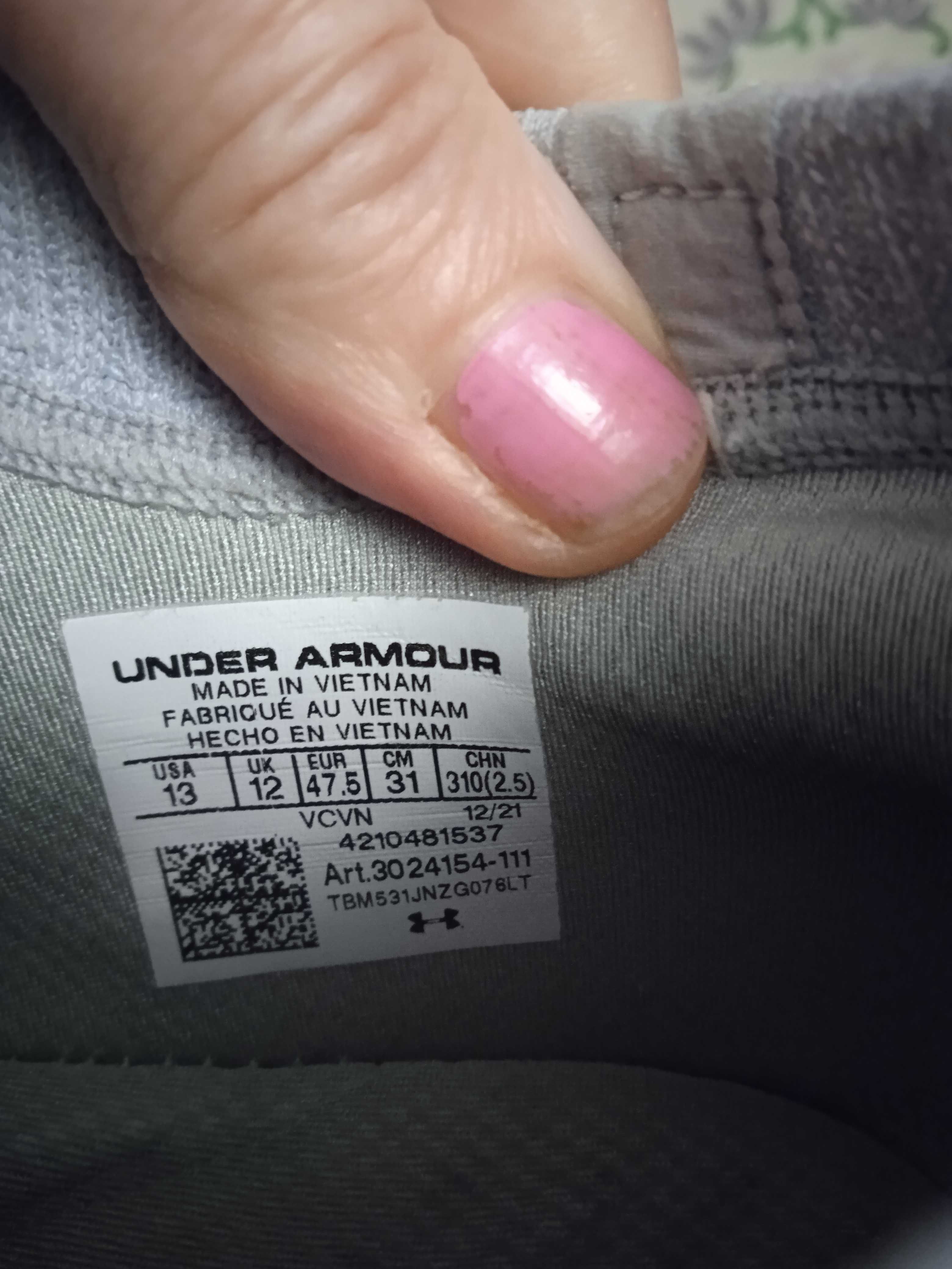 кроссовки Under Armour   Оригинал стелька 29,5 см Состояние НОВЫХ