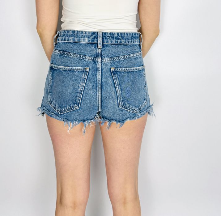 Krótkie denimowe szorty z przetarciami XS 34 ZARA