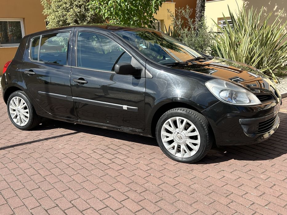 Renault clio 1.2 16 v 102 mil kms
