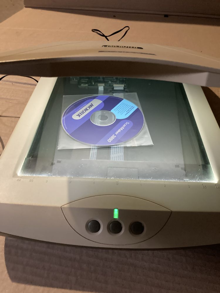 Сканер Microtek Scan Maker 3880