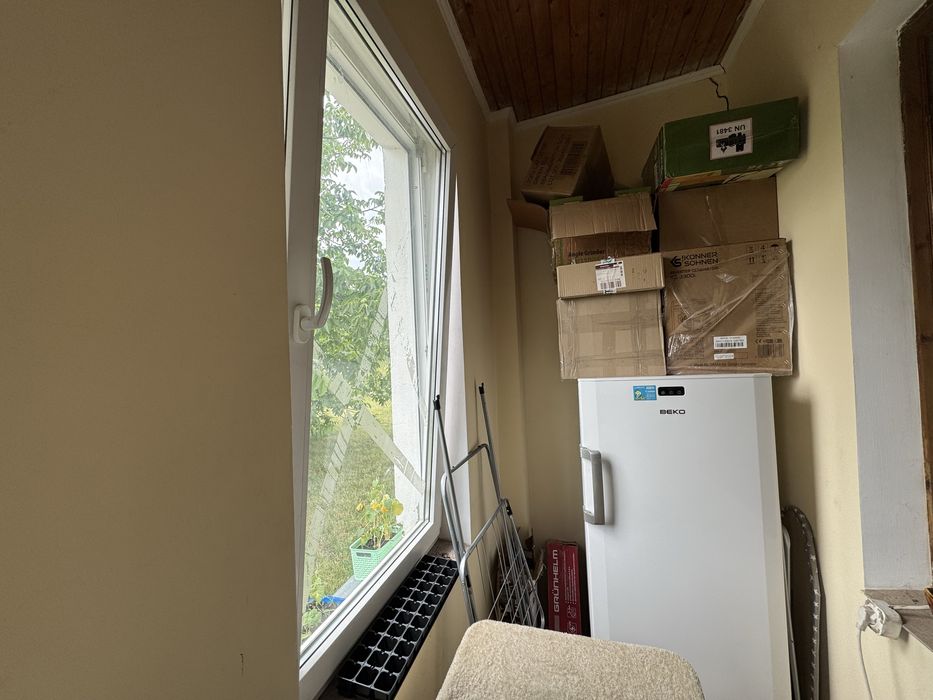 Продаж житлового будинку з землею