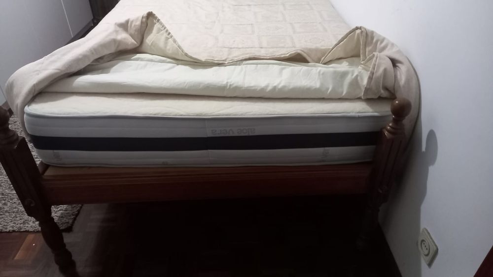 Vendo mobília de quarto solteiro