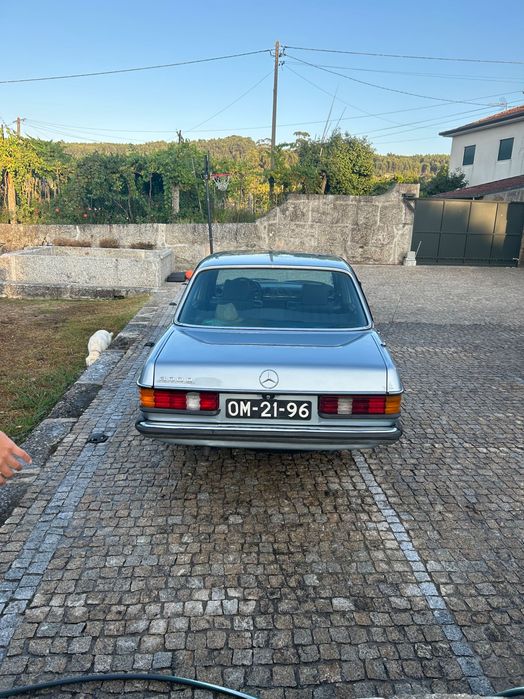 Mercedes W123 - 300D - 5 velocidades