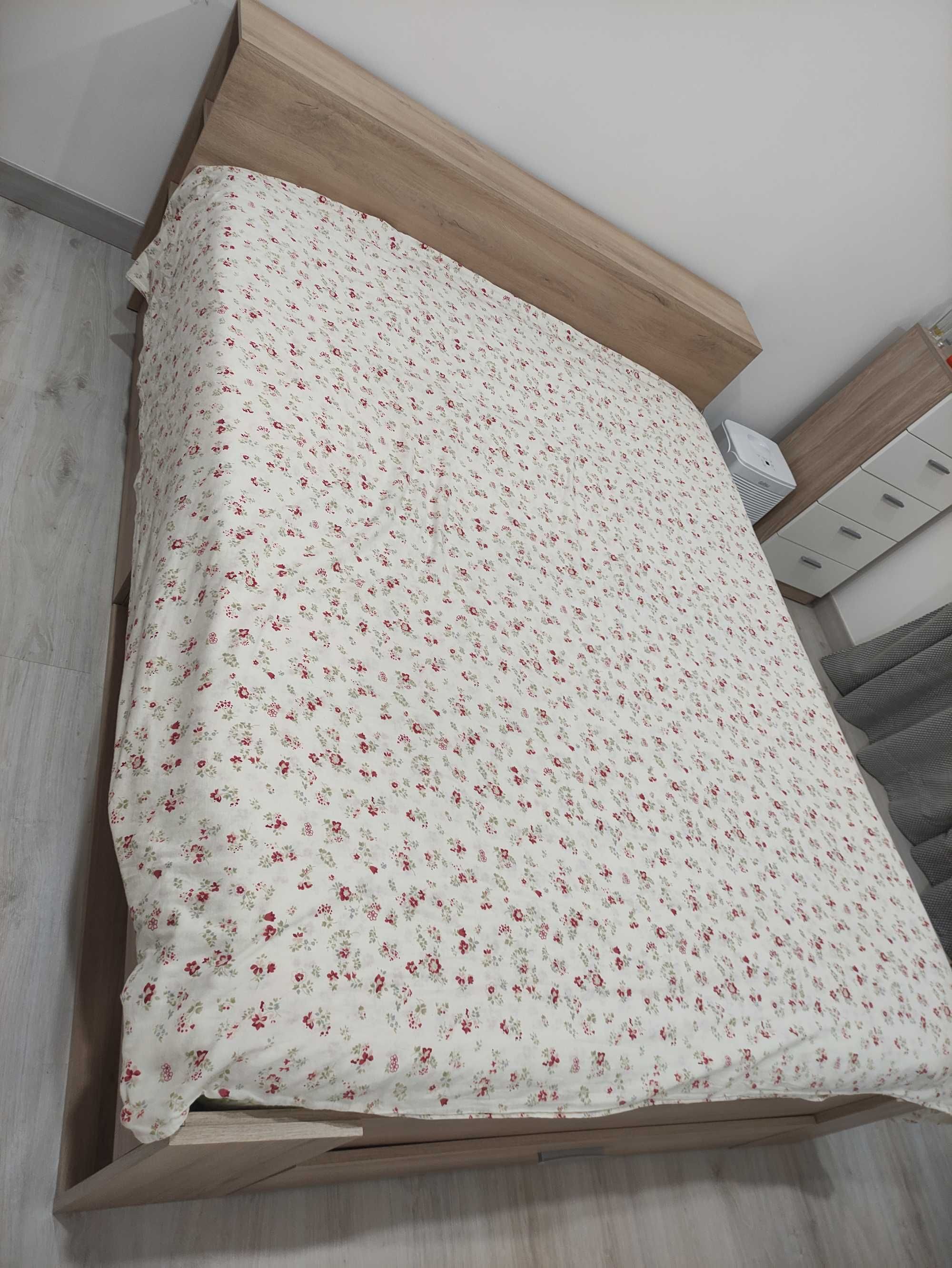 Cama Pocket com 3 gavetas + estrado + camiseiro