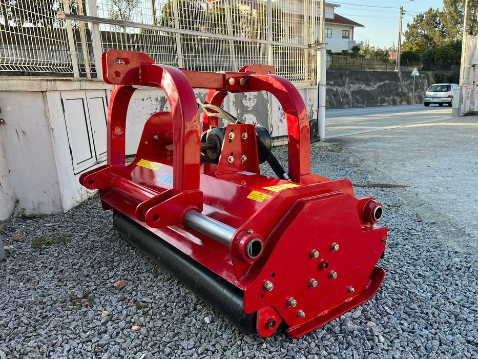 Triturador martelos 1,40m Reforçado profissional c/ descentramento