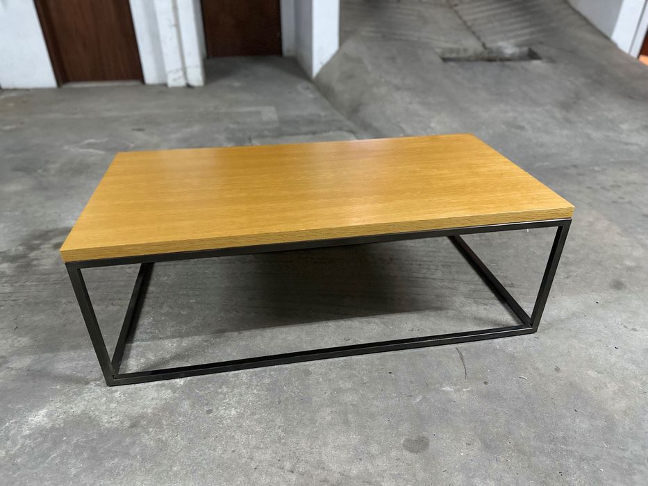 Mesa de centro em madeira