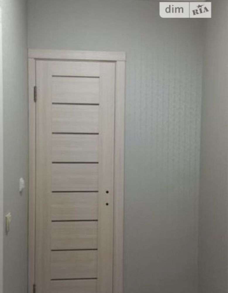 Терміновий продаж 2 поверхового будинку, ділянкою на 6 соток.