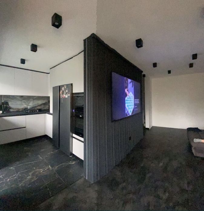 Продається 3кімнатна квартира з свіжим дизайнерським ремонтом