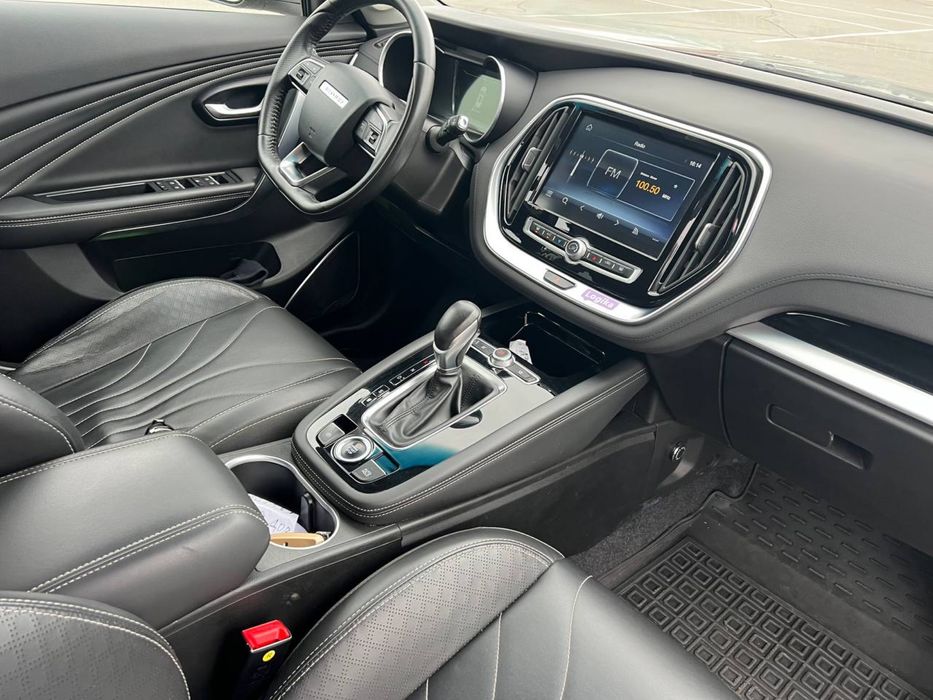 Авто автомобиль Jetour x70 газ, бензин. 4 года авто. 96000 пробег.