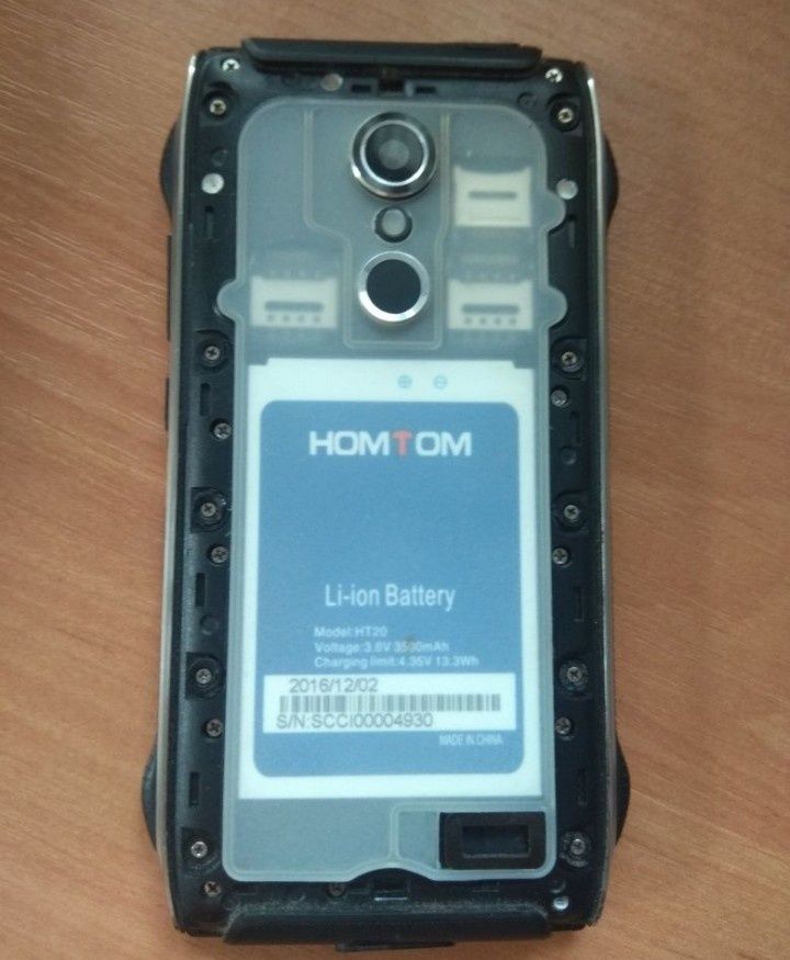 Смартфон защита ІР68 Homtom ht20 ударопрочный сенсорный телефон 2/64Г