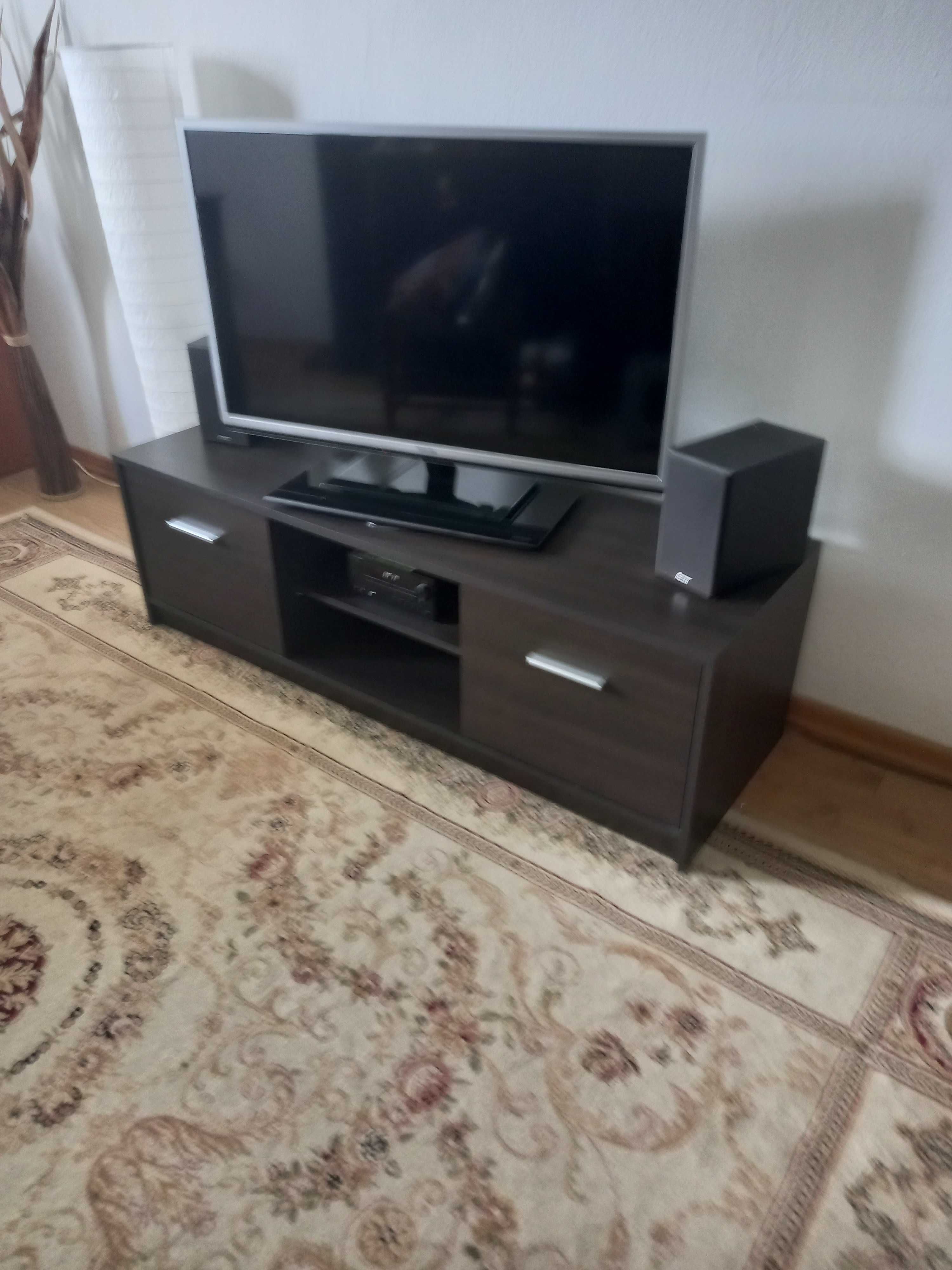Szafka RTV w kolorze wenge