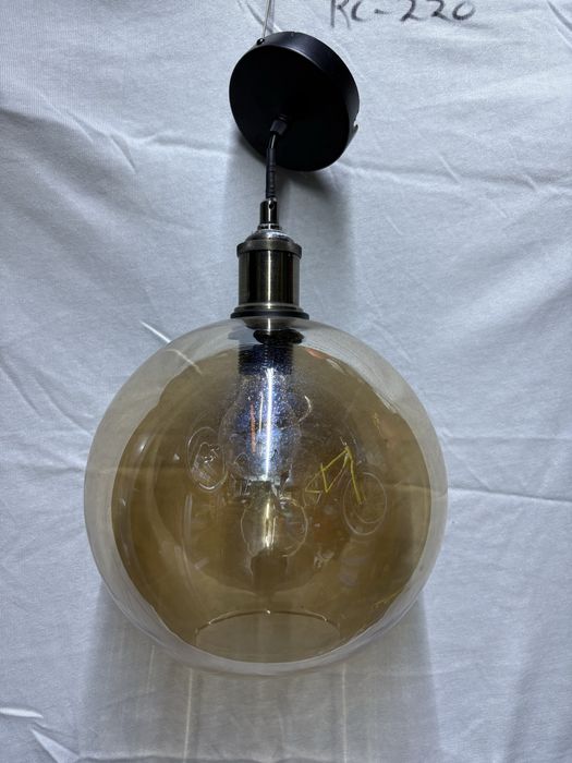 Candeeiros em bom estado