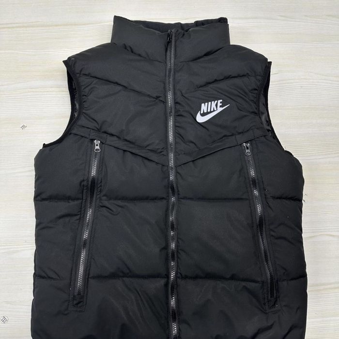 Жилетка nike безрукавка