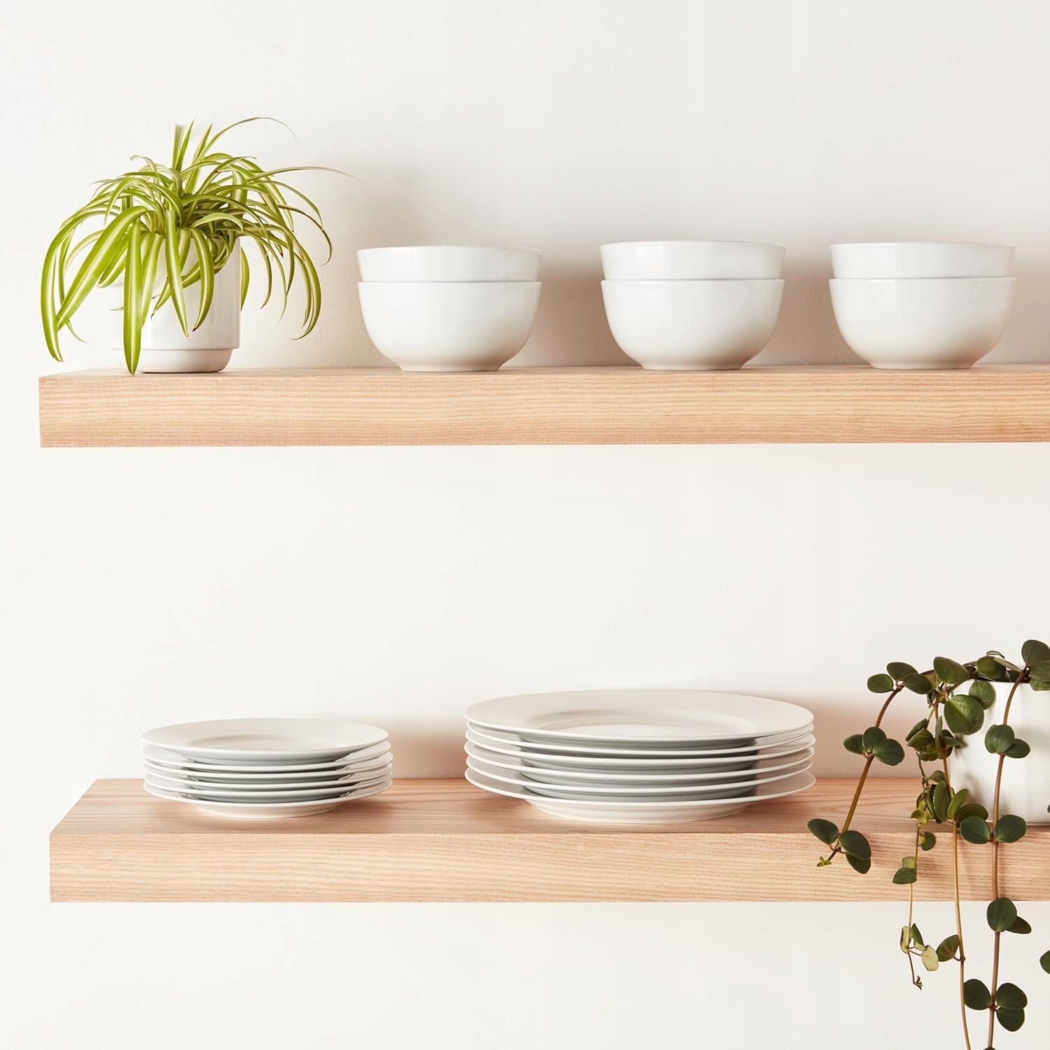 Amazon Basics biały porcelanowy talerz deserowy o średnicy 19 cm