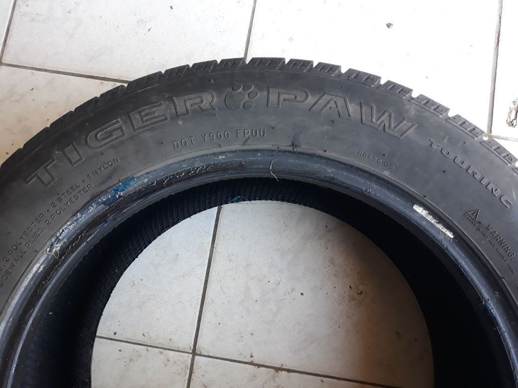 Opona wielosezonowa 225/55r17 UNIROYAL 2018R 7mm