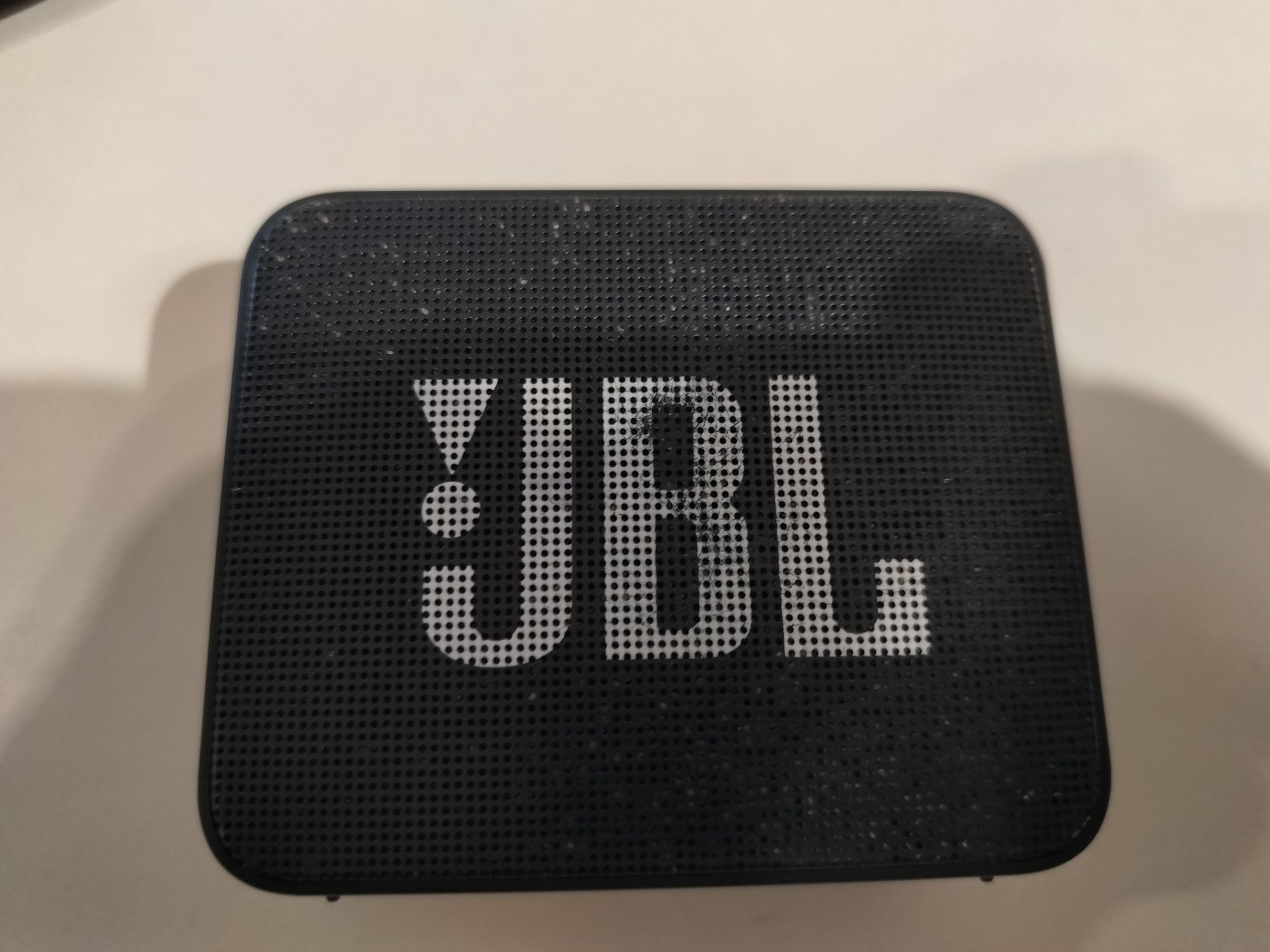 Sprzedam głośnik JBL GO w stanie używanym