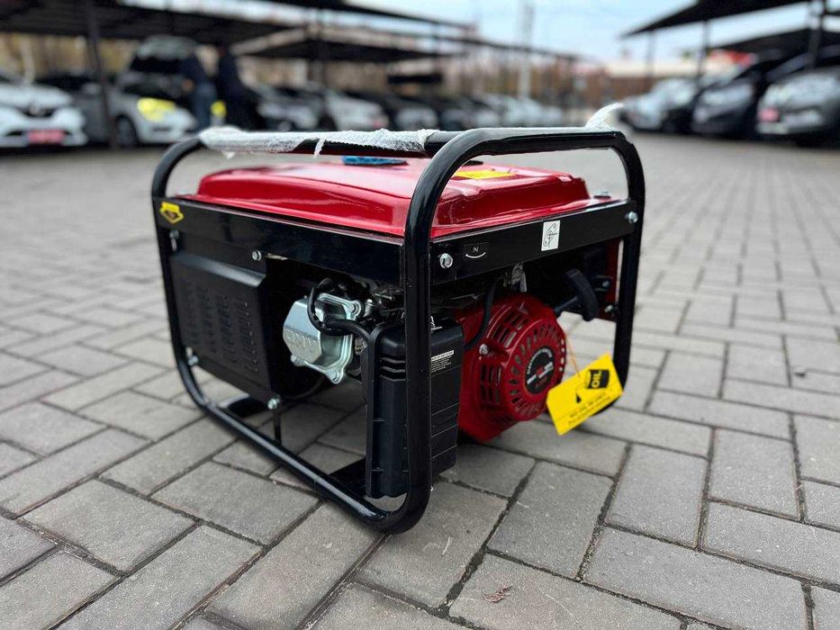 Бензиновий генератор