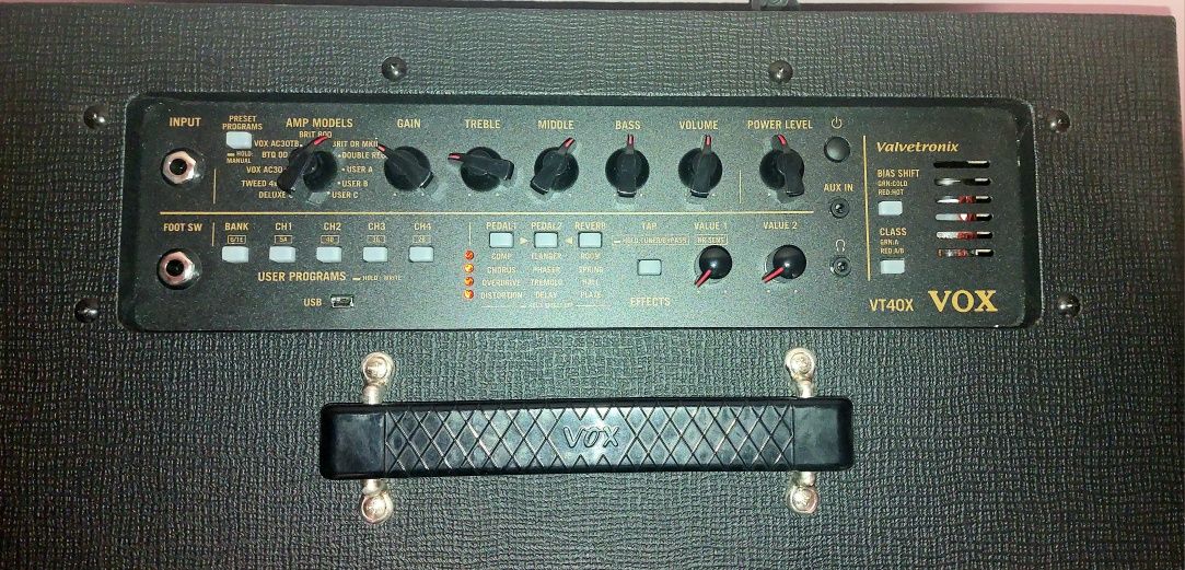 VOX VT40x wzmacniacz hybrydowy