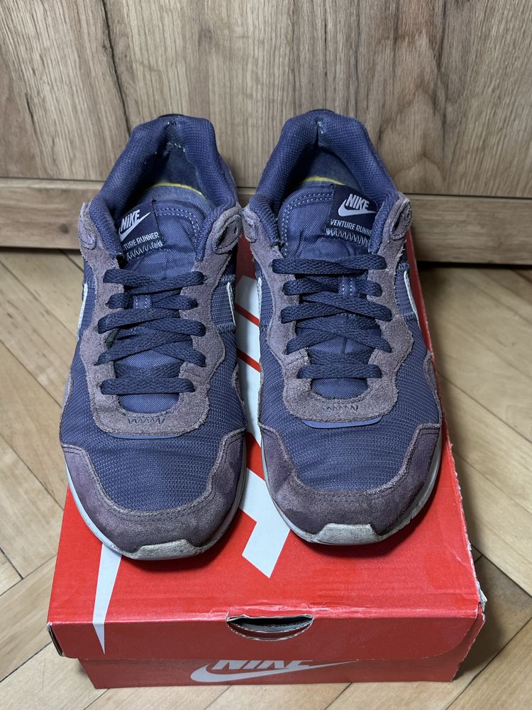 Кросівки Nike WMNS VENTURE RUNNER 40 розмір 25,5 см