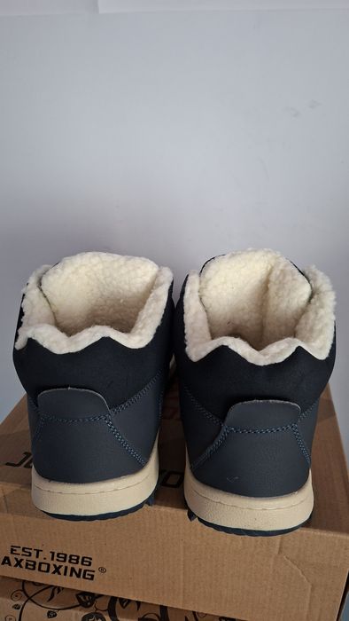 Śniegowce nowe w modnym kolorze rozmiar 43